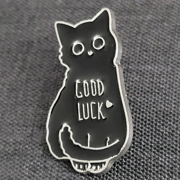 Good Luck Black Cat Enamel Pin - Picture 4 of 10